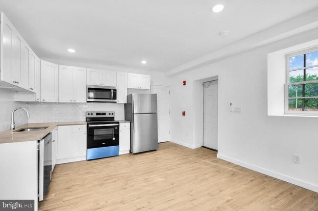 Photo - 7037 Ridge Ave Unit 1B