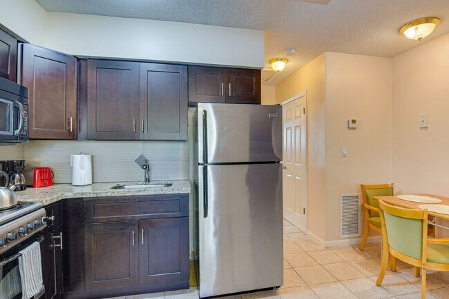 412 NE 4th Ave Unidad SI ID1546139P