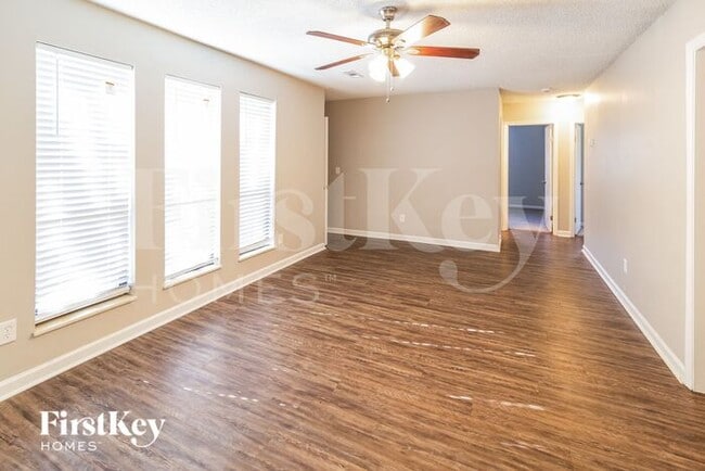 Photo - 111 Boone Dr