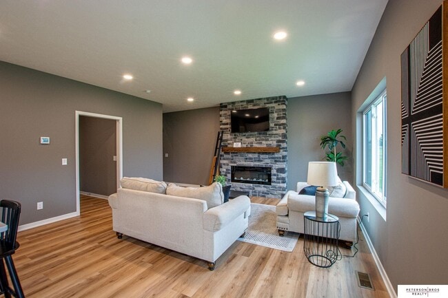 Photo - 14804 Willow St