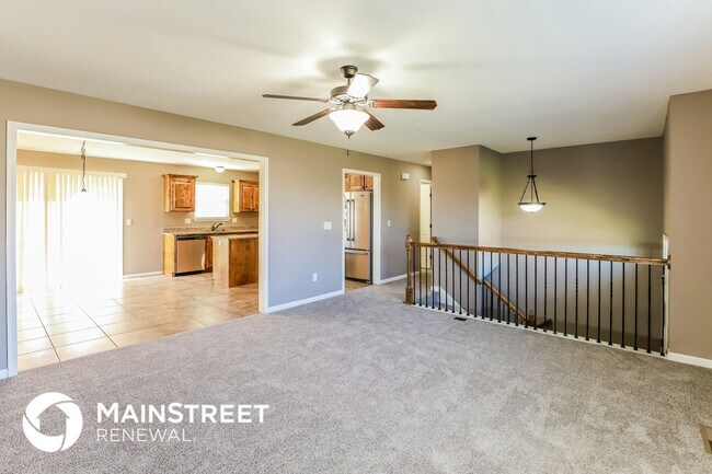 Photo - 203 NE Hannah Ct