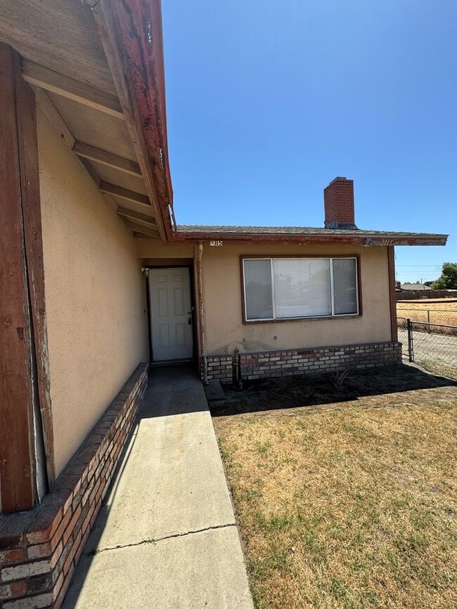 1055 - 1055 Apartment Unit 2115