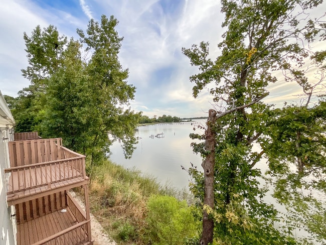 1568 N King St Unit 2Langley