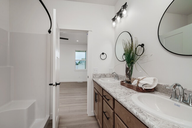 Photo - 1127 Buffalo Xing Dr Unit 1