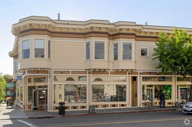 Building Photo - Available 2 Bedroom Unit In The Elmwood! Rental