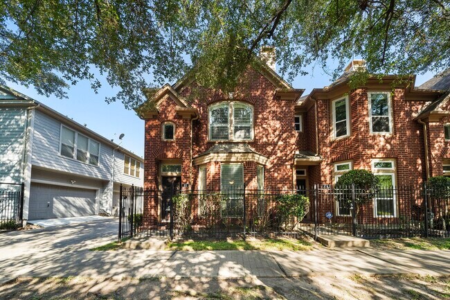 Building Photo - 90 McGowen St