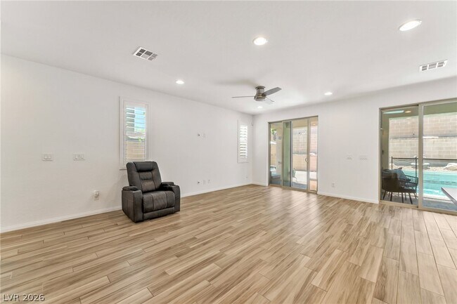 Photo - 877 Ariel Heights Ave