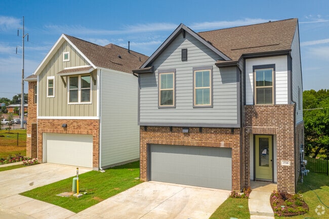 Photo - Echelon At Reverchon Bluffs Rental Homes