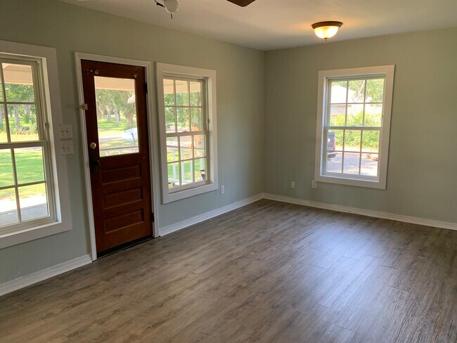 Photo - 14742 South Blvd