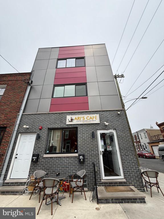 Building Photo - 2657 E Clearfield St Unit 2 Rental