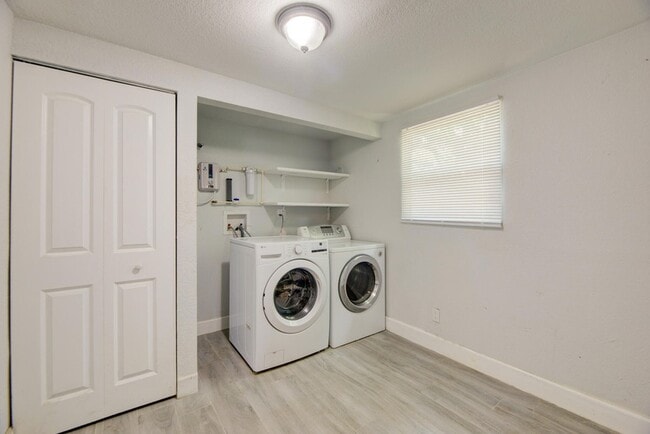 Photo - 2633 NE 16th Ave