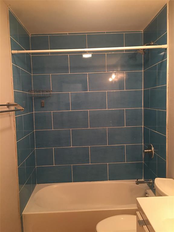 Photo - 5306 Woodrow Ave Unit 211