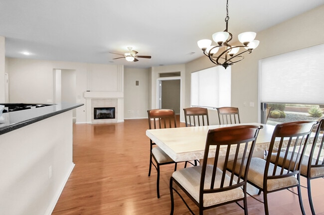 Photo - 17547 W Calistoga Dr