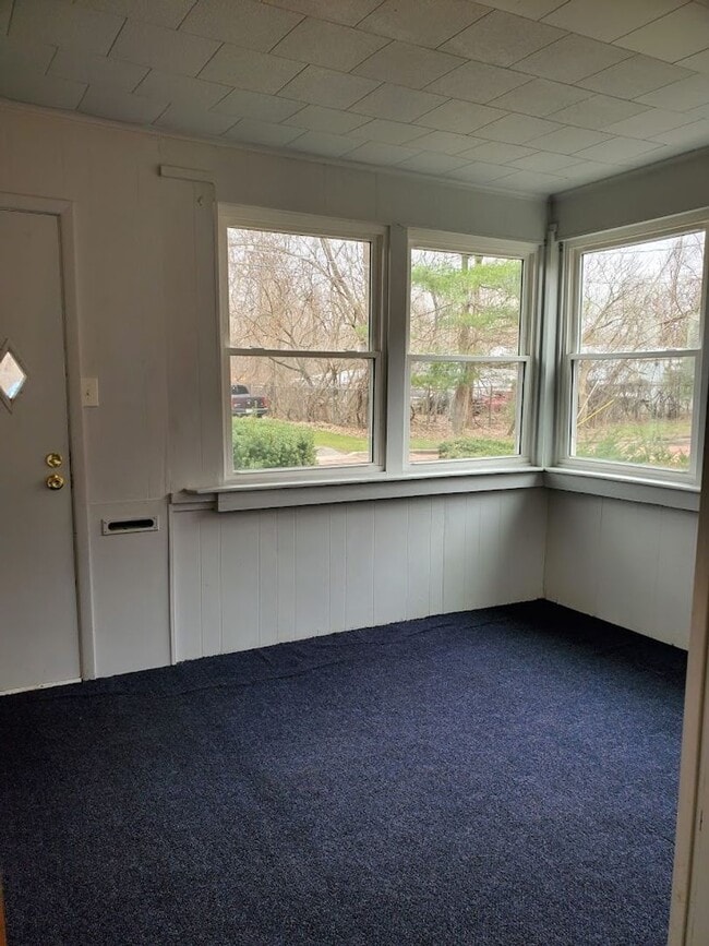 Photo - Large 4 Bedroom Home for Rent