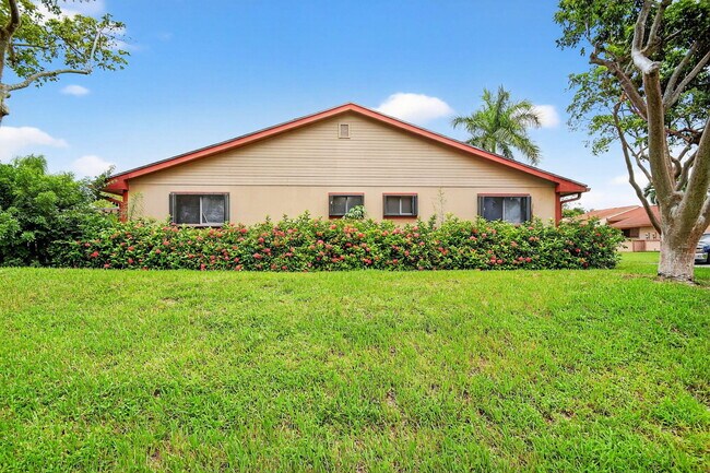 Photo - 15 Farnworth Dr