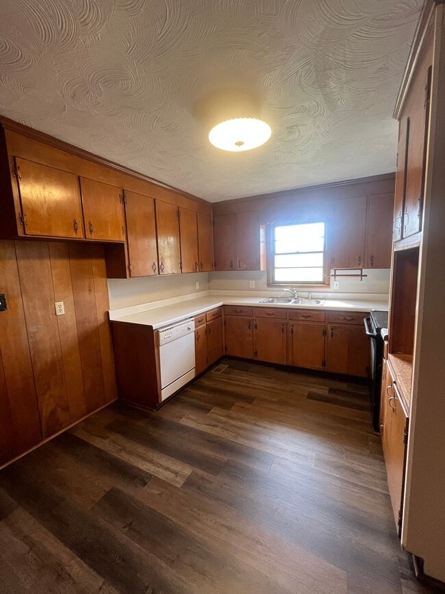 Photo - 113 Cavins Rd