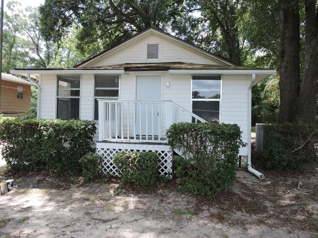 Building Photo - 123 Short Ave