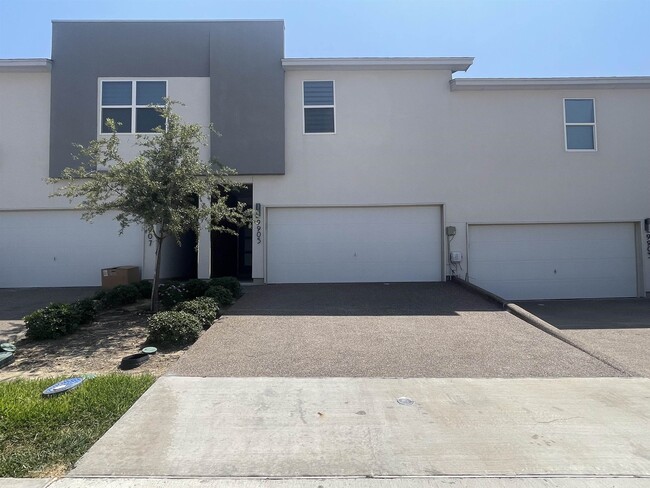 Photo - 9905 Kaspar Dr Unidad 9905 Rental