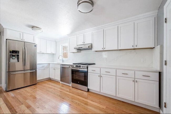 Photo - 1172 Whitman St