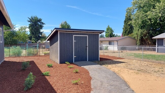 Photo - 632 N 4th St