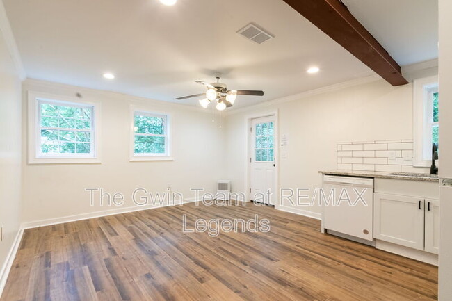 Photo - 4932 Rock Haven Dr SW