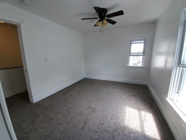 Building Photo - 116 1st Ave Unit 116 Rental