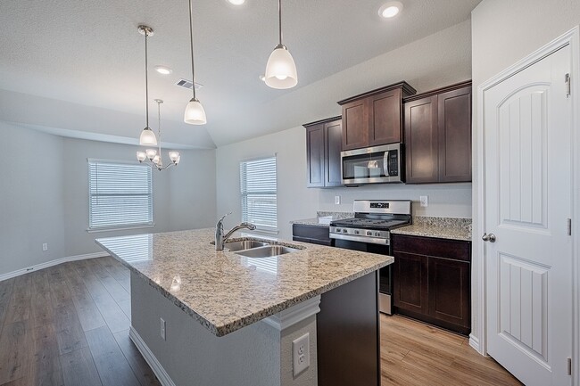 Photo - 1014 Davy St