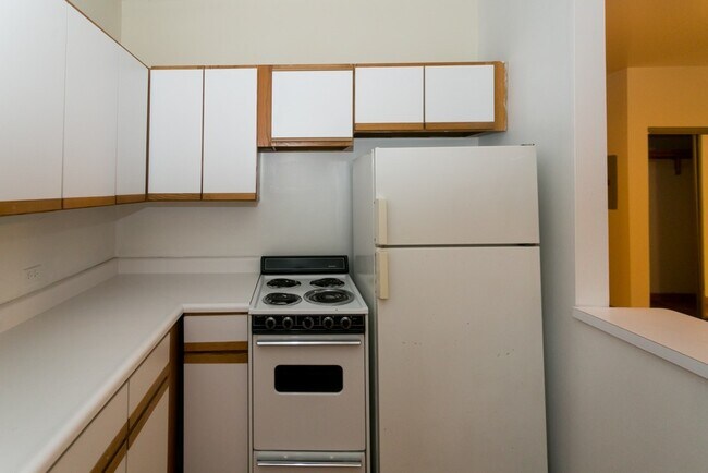 653 W Barry Ave Unit 602