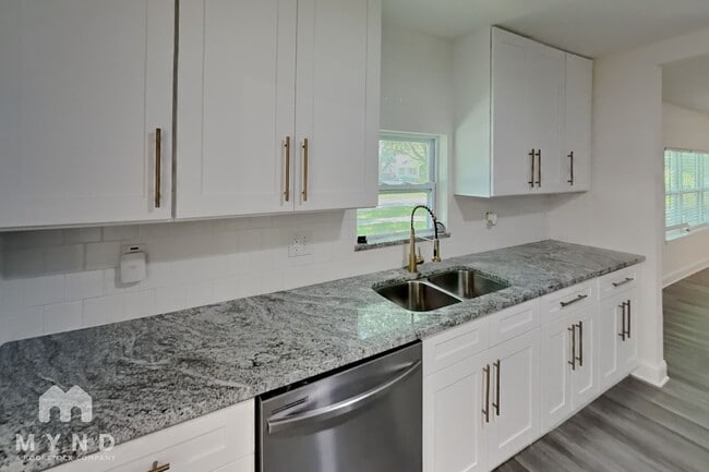 Photo - 306 Park Blvd