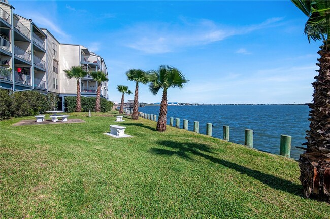 Building Photo - 4001 E NASA Pkwy Unit 138