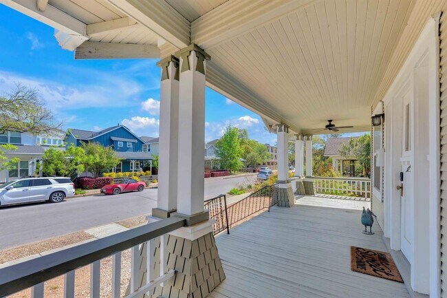 Photo - 615 W 33rd St