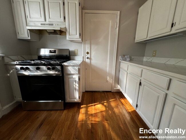 83 Longwood Ave Unit 89-3