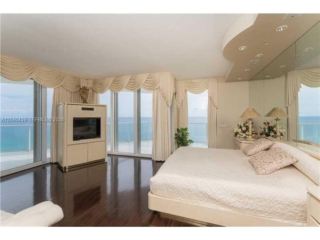 Building Photo - 16445 Collins Ave Unit OS21/26(11B)