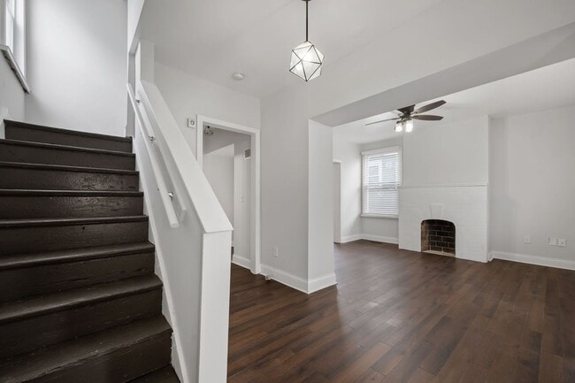 Photo - Madisonville- Charming 3+ bedroom 1.5 Bath, 1 car detached