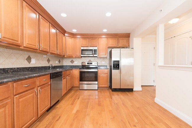 Photo - 2206 S Goebbert Rd Unit 404