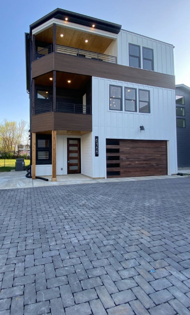 Photo - Southgate Unit 618 Southgate Ave., B