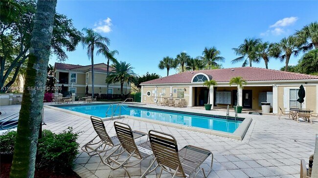 Photo - 977 Riverside Dr Unit 237