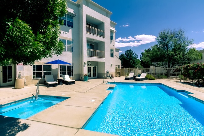 Huning Castle Apartments