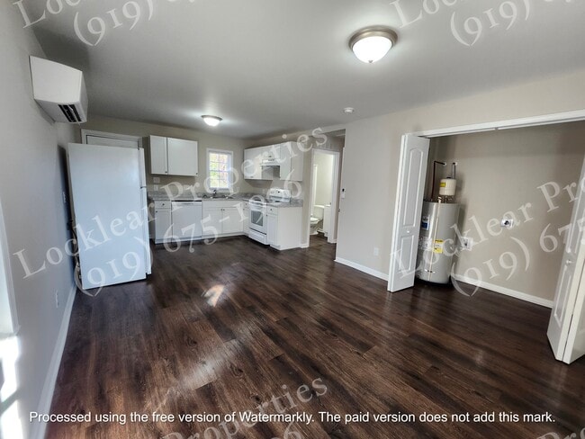 Photo - 604 Hugh St