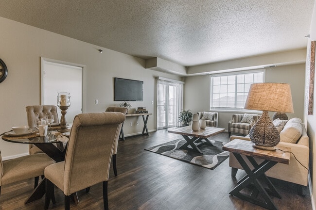Lakewood Crossing Apartments