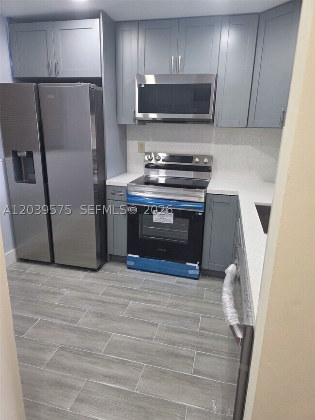 Photo - 10985 SW 107th St Unit 312