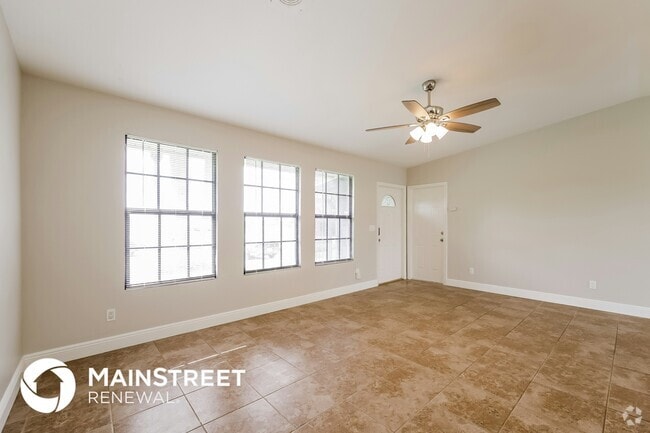 Building Photo - 1225 NE 12th Ave Rental