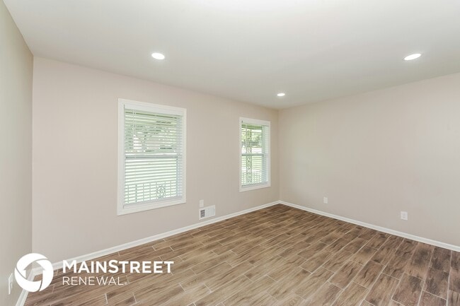 Photo - 1716 Regency Pl