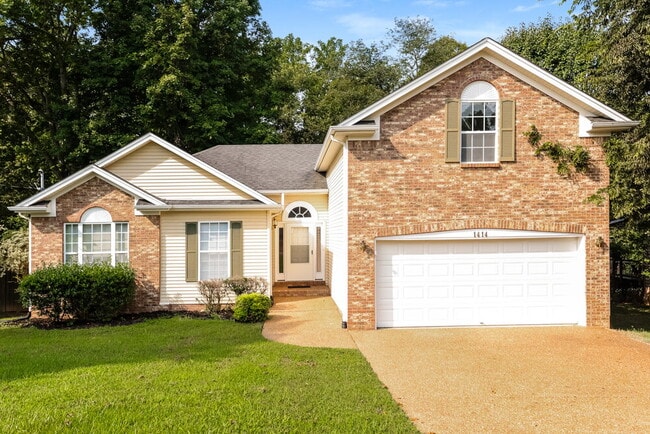 Building Photo - 1414 Hilltop Dr