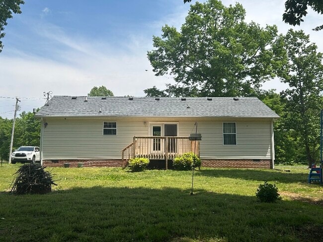 Photo - 3041 Bowker Rd