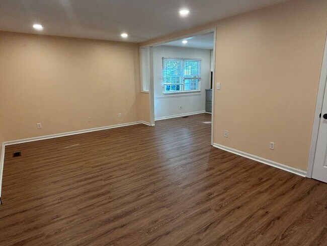 Photo - 7409 Barberry Ct