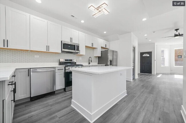 Photo - 322 S Kostner Ave Unidad 1