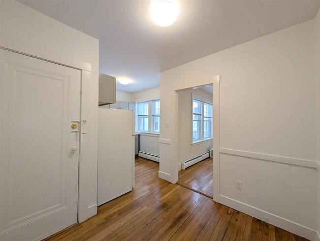 Photo - 31 College Ave Unit 6