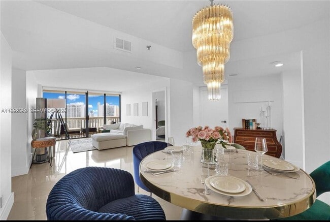 Building Photo - 1000 W Island Blvd Unit 2508