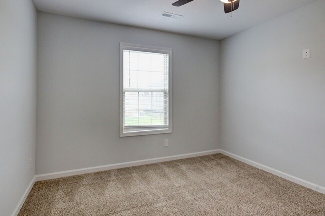 Photo - mega Huge wow. 4 bed 3 bath.